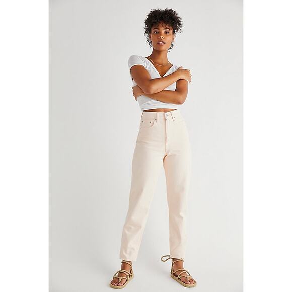 Levi's Premium High Loose Taper Fit Jeans High Rise Pink Women's Size 26 NWT